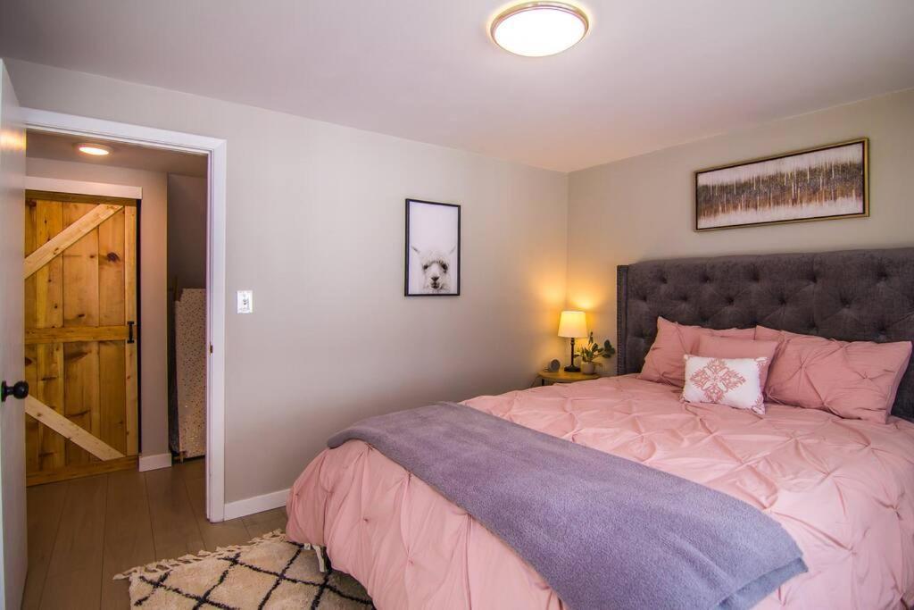 Lake House- Four Bedroom Retreat, King Bed, Beautiful Sunset! Brooklyn Center Εξωτερικό φωτογραφία