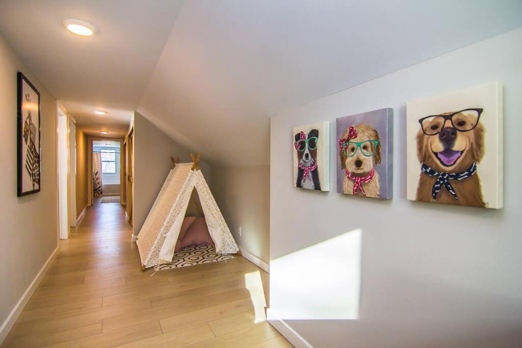 Lake House- Four Bedroom Retreat, King Bed, Beautiful Sunset! Brooklyn Center Εξωτερικό φωτογραφία